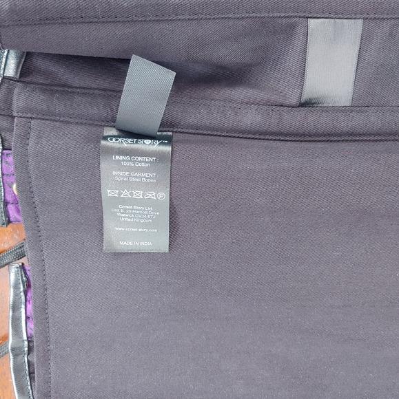 😈NWT Purple Steampunk corset with chains from Corsets Story! - Picture 9 of 16